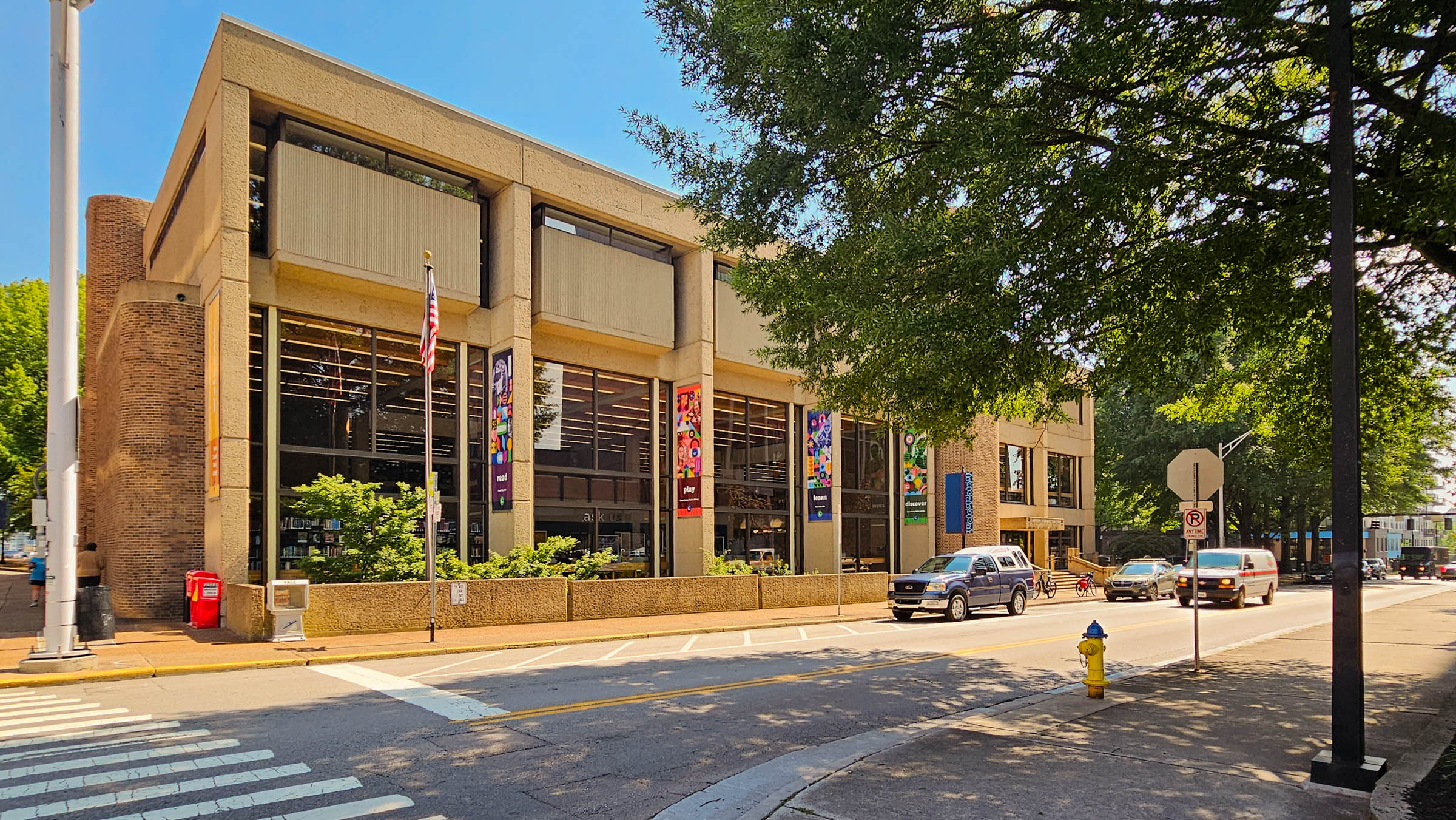 5 Surprisingly Free Benefits at the Knox County Library Exploring