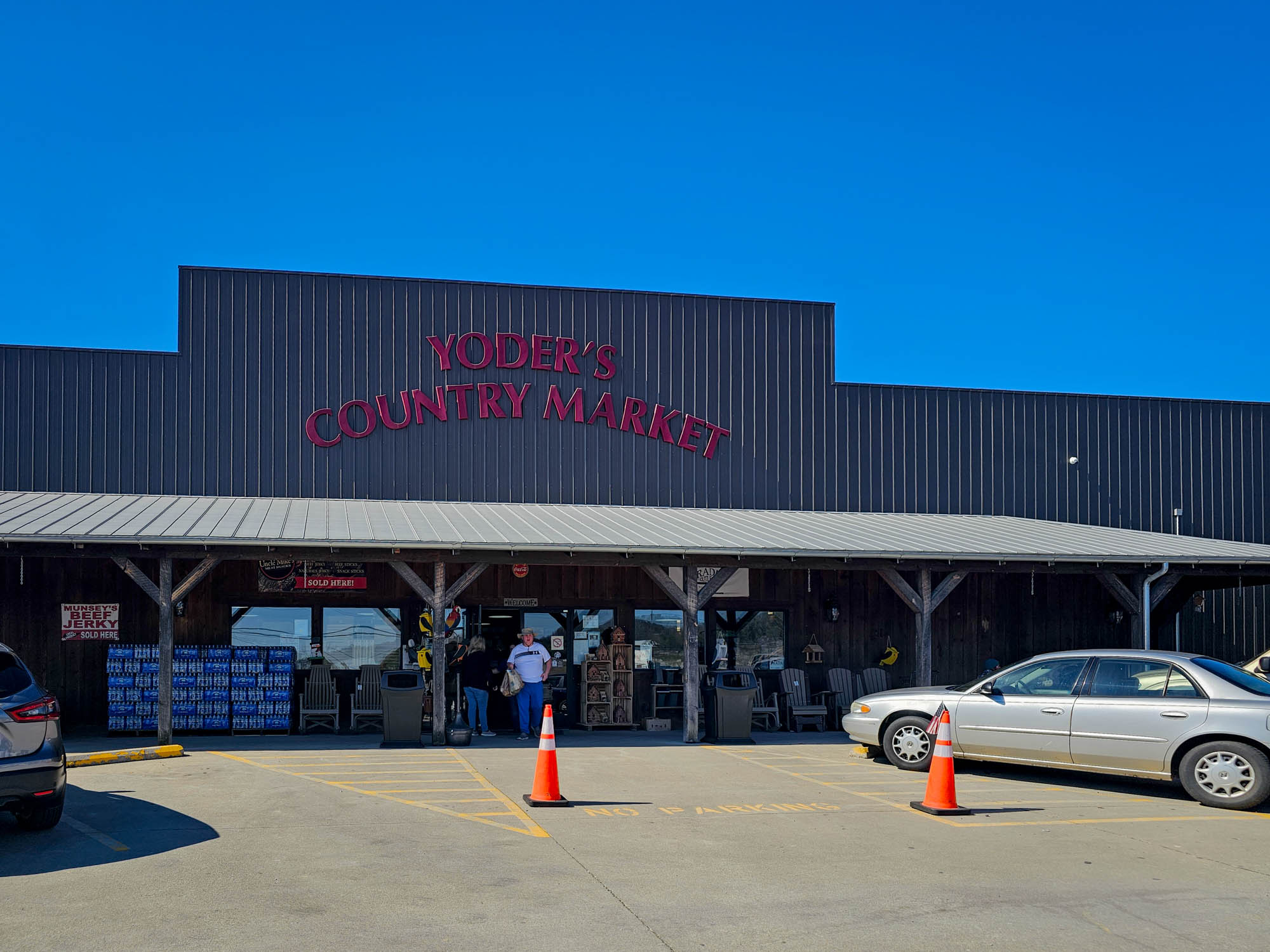 It’s Time for a Roadtrip to Yoder’s Country Market - Exploring Knoxville